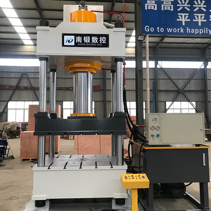 500T三梁四柱油壓機(jī)，500噸常規(guī)油壓機(jī)